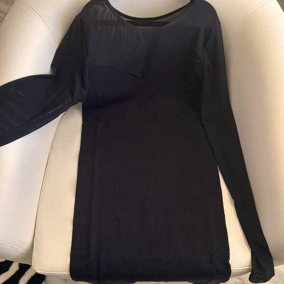 NWT Nora Ribbed Mini Dress Fashion Nova. Women’s Size S/M. Color: Black. - Picture 4 of 5